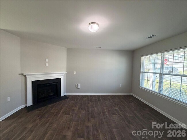 Building Photo - 4265 Long Arrow Dr