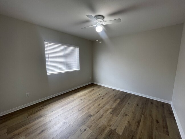 Building Photo - 37280 Parkway Dr