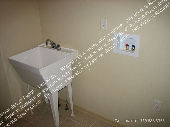 Building Photo - 13849 Windy Oaks Rd
