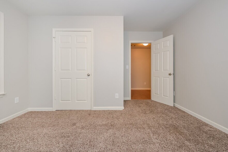 Building Photo - 204 Happy Trail