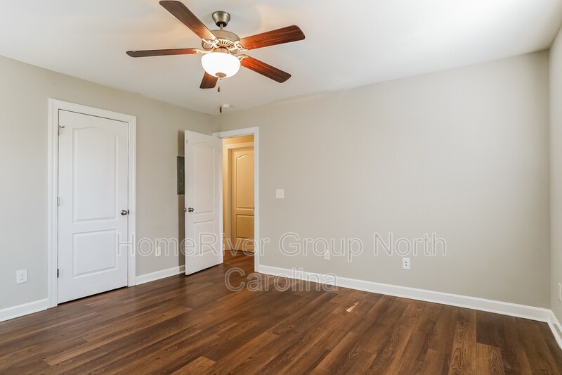 Building Photo - 121 Gilbert Ave