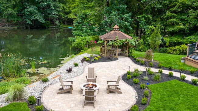 Building Photo - 2A Cherry Ln