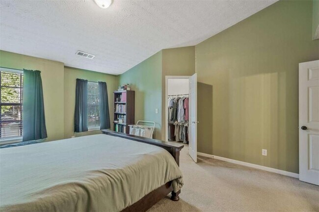 Building Photo - 2870 Vining Ridge Terrace