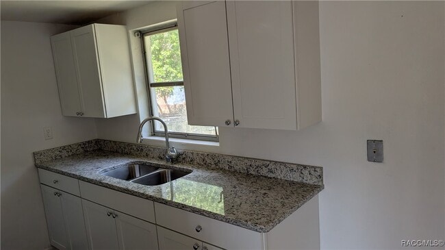 Building Photo - 33 E Murray St