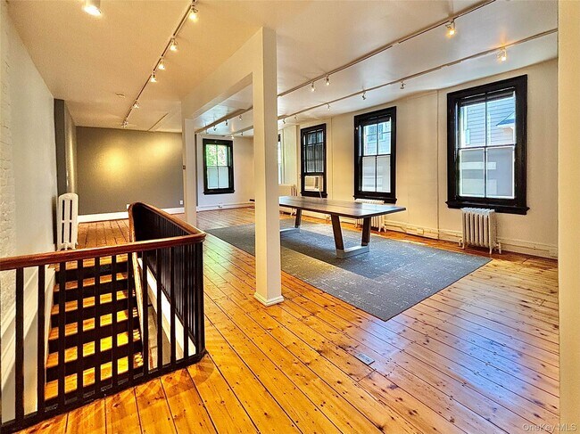 Building Photo - 6378 Mill St