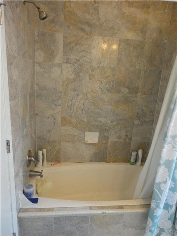 Building Photo - 210 E 32nd St