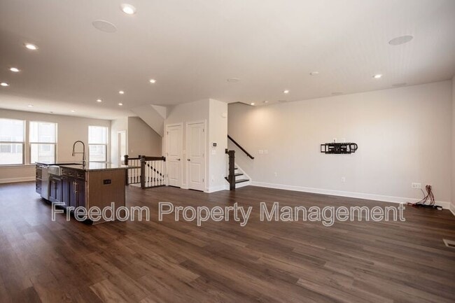 Building Photo - 9882 Hopkins Lp