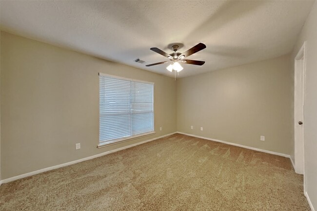 Building Photo - 131 Lissa Ln