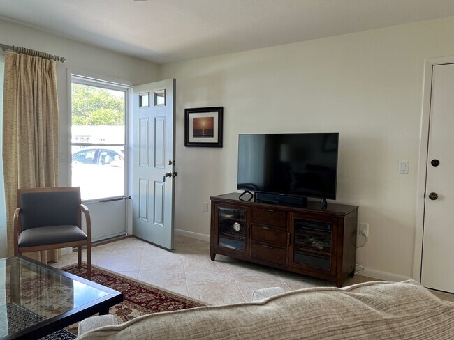 Building Photo - 2BR/2BA Detached Villa near the Atlanta Braves Stadium!