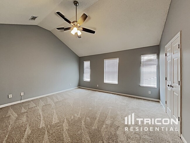 Building Photo - 4151 Ravenwood Ct