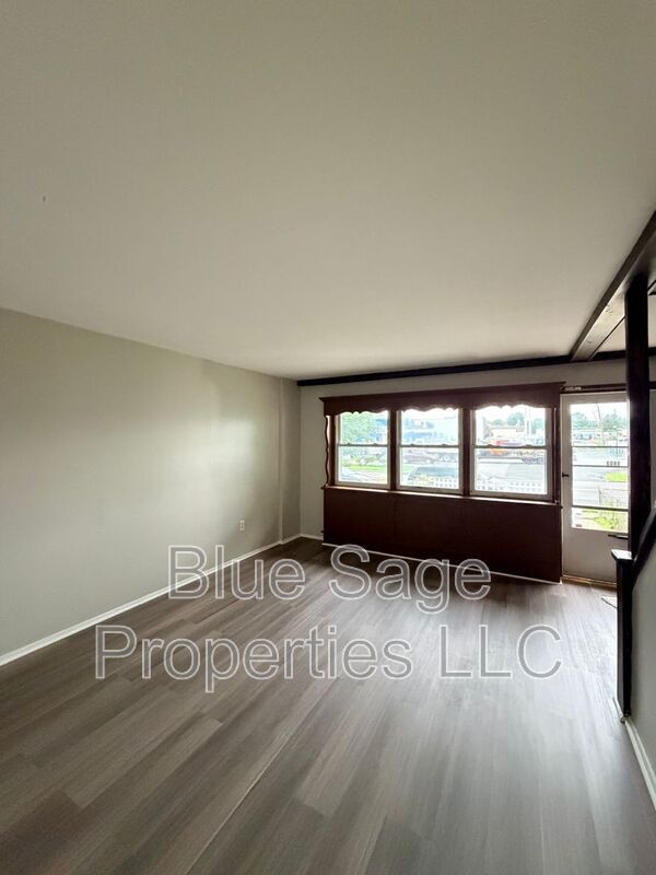Building Photo - 3403 Township Line Rd