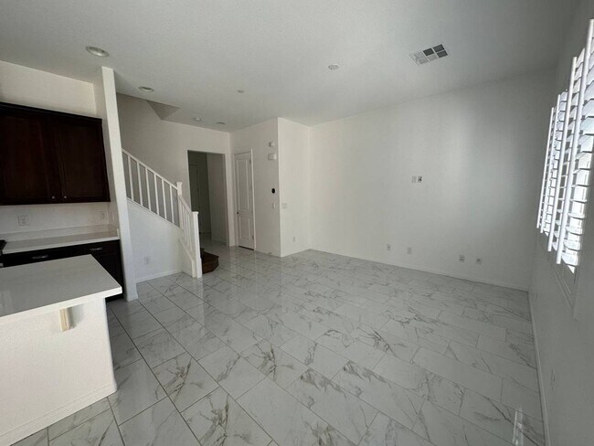 Building Photo - STUNNING LUXURY TOLL BROTHERS DESIGN TOWNH...