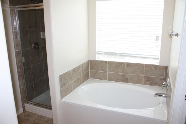 Building Photo - Wonderful New Braunfels Home  in Whispering Valley