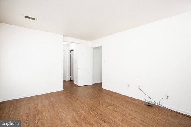 Building Photo - 103 Claridge Ct
