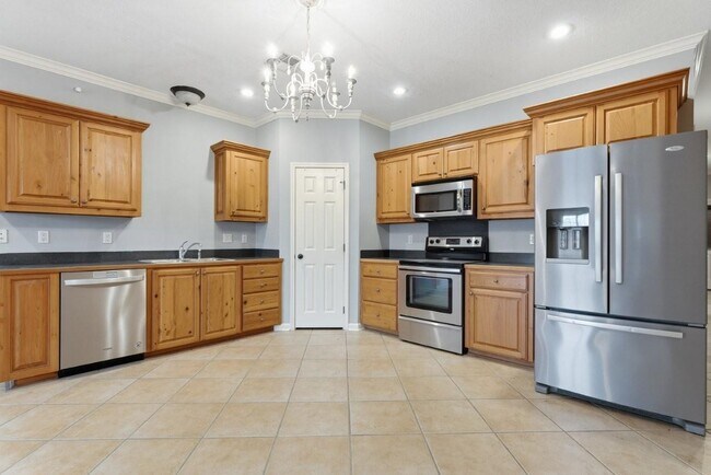 Building Photo - 620 Bienville St