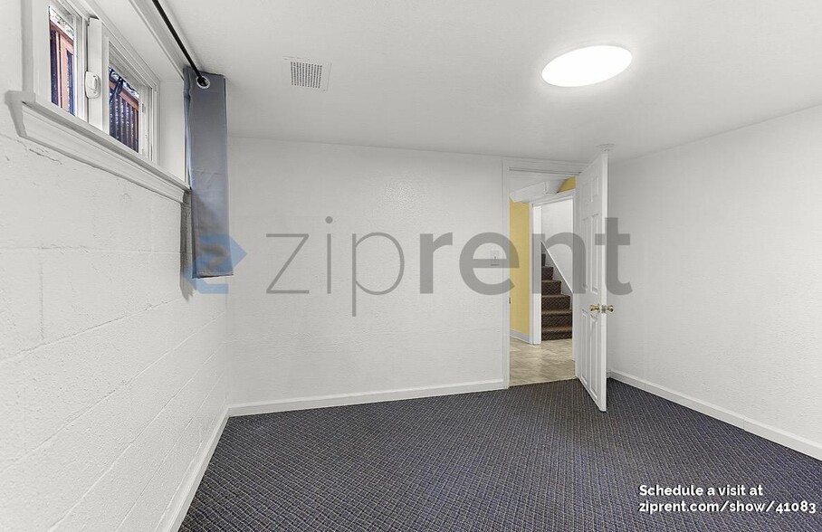 Building Photo - 11246 1st Ave S