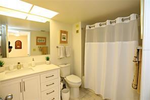 Building Photo - 1515 Pinellas Bayway S