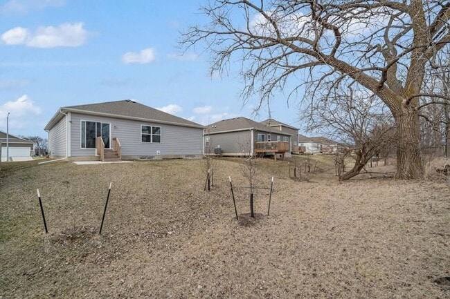 Building Photo - 124 Dakota Cir