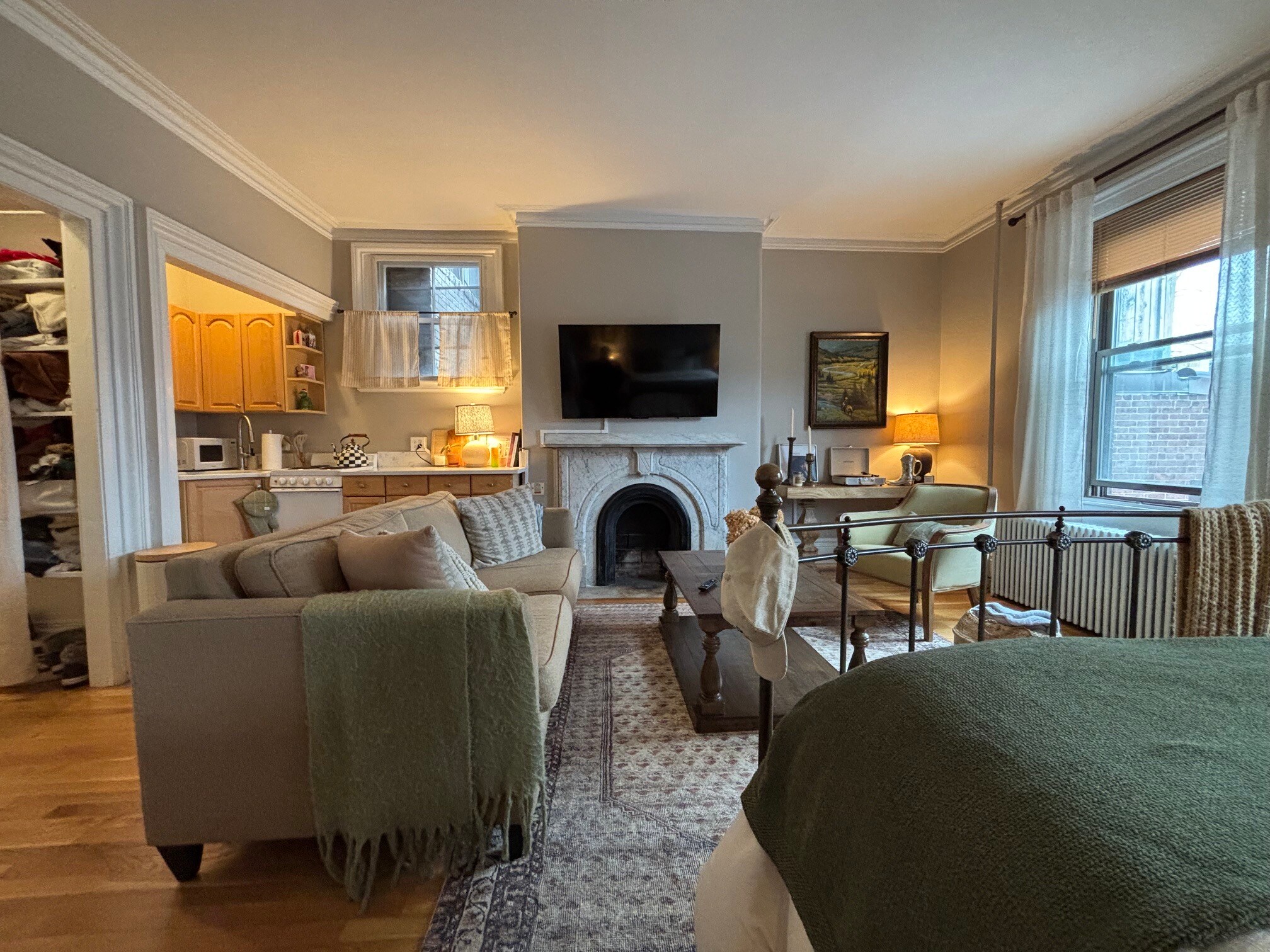 Building Photo - 82 Charles St