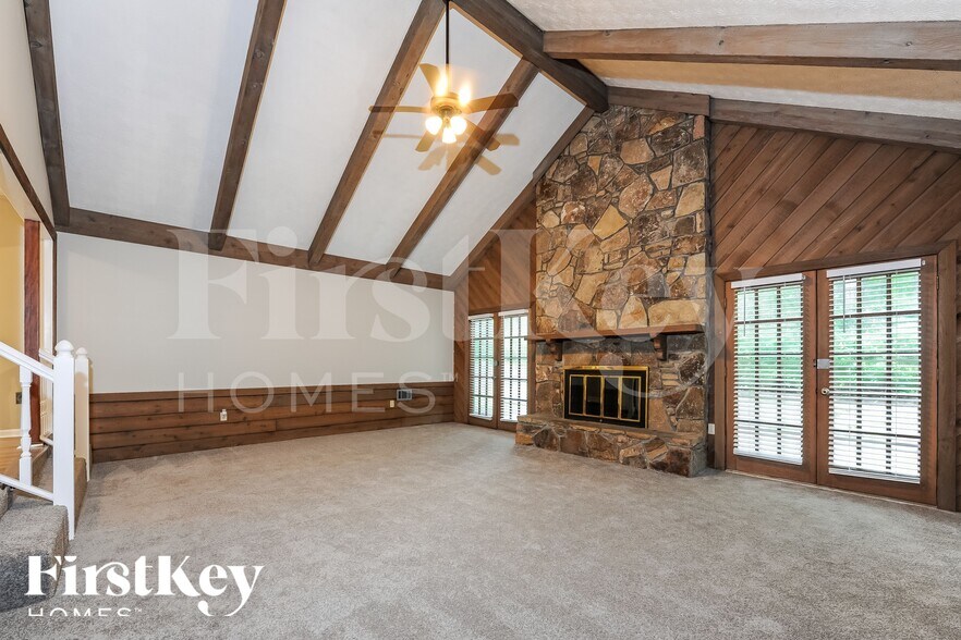 Building Photo - 1829 E Gate Dr