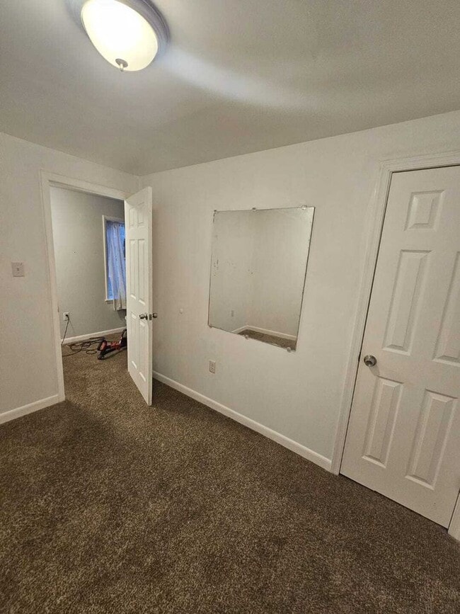 Building Photo - 219 N Lawrence St