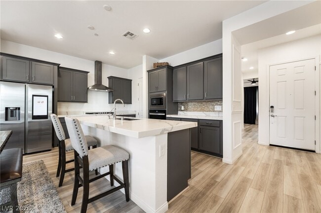 Building Photo - 110 Ibiza Lk Dr