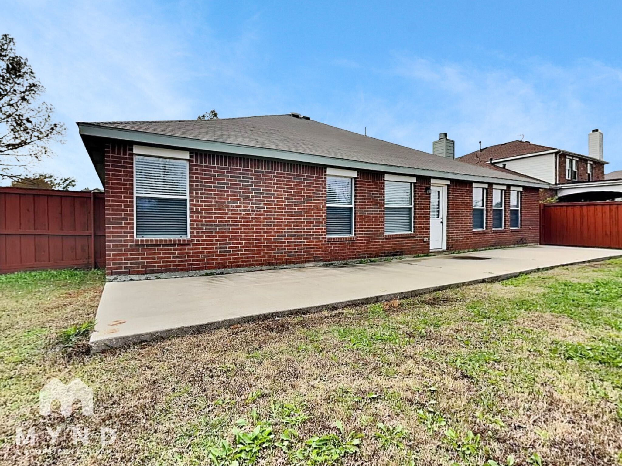 Building Photo - 1122 Buckingham Dr