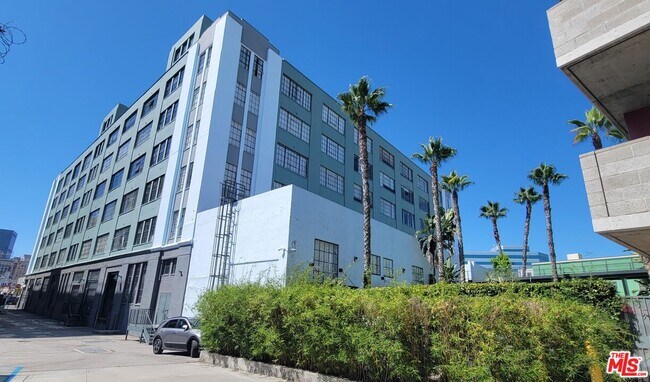 Building Photo - 420 San Pedro St