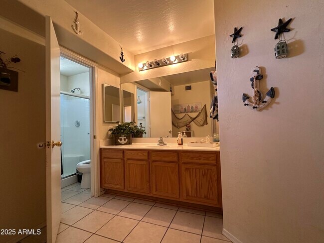 Building Photo - 10971 W Rio Vista Ln