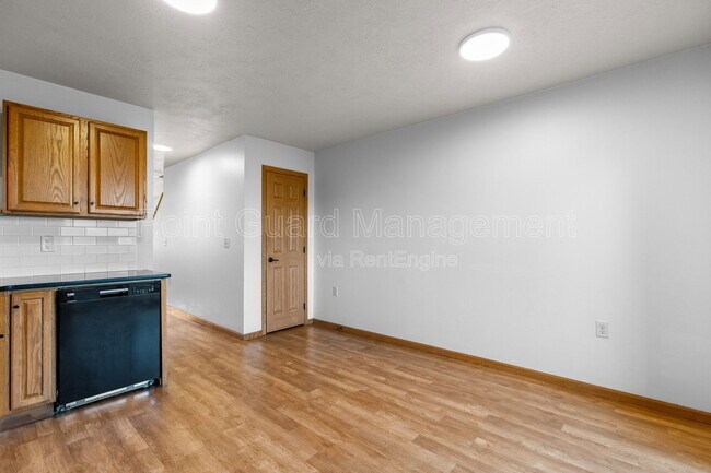 Building Photo - 2600 N Career Ave