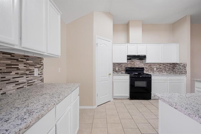 Building Photo - 1008 Chippewa