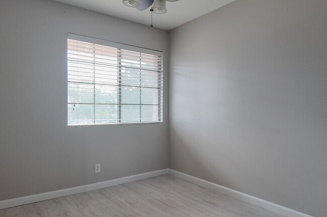 Building Photo - Modern Comfort with Pool & Spa in The Lakes – Solar Equipped Home