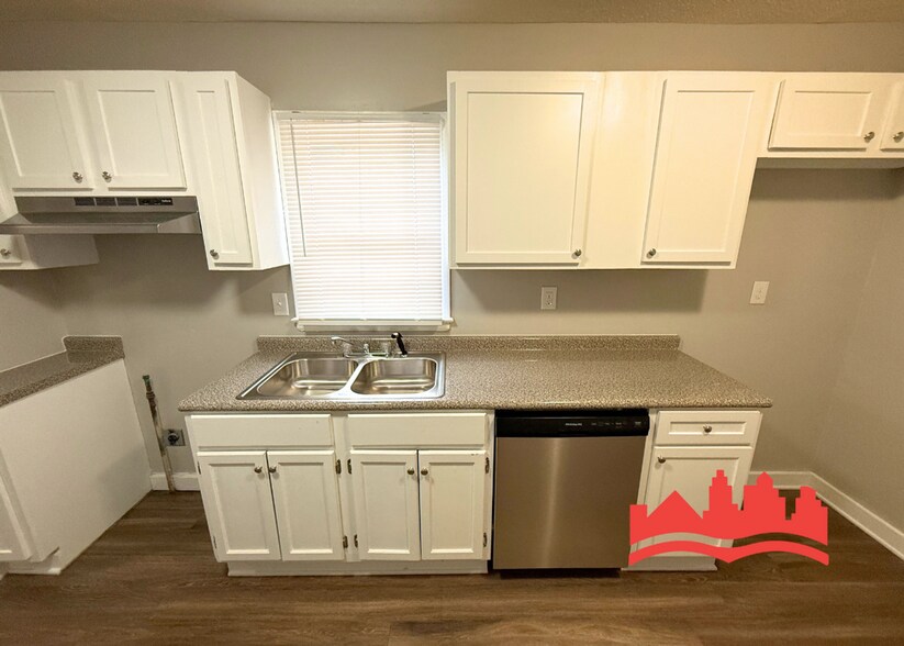 Building Photo - 3477 Kensett Dr