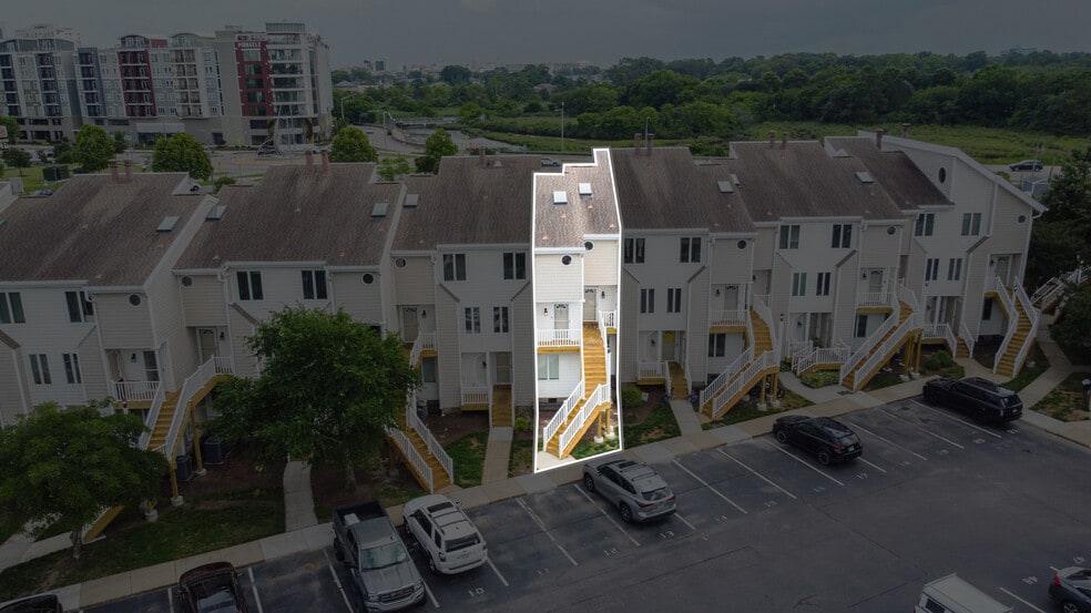 Building Photo - 100 Pinewood Rd