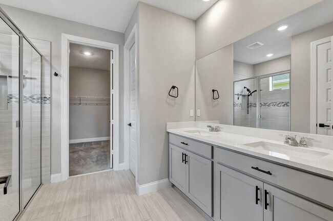 Building Photo - Spacious 4BR Home in Port St. Lucie – Modern Comfort Awaits