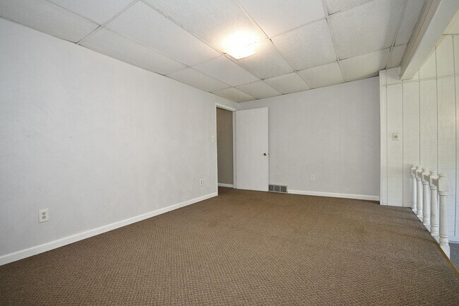 Building Photo - 1606 Bingham St