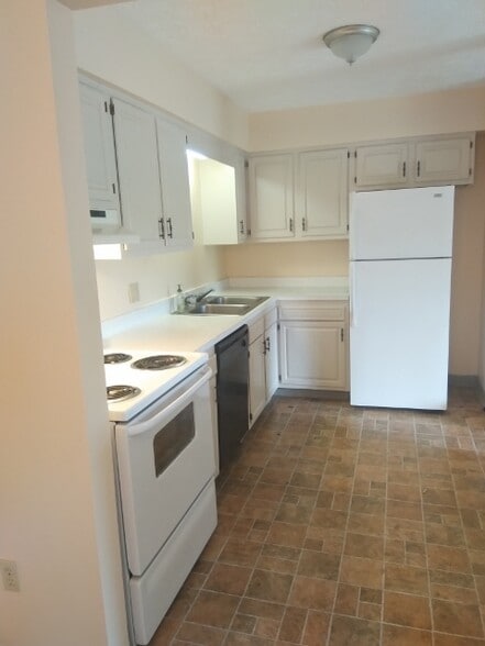 Kitchen - 5980 Margie Cir SW