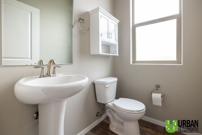 Building Photo - Modern Kendall Yards Townhome – 3 Bed, 2.5 Bath | 1,500 Sq. Ft.