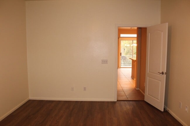 Building Photo - Beautiful 3 bedroom home in Southern Highl...