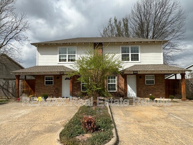 Building Photo - 1523 N Dawn Dr