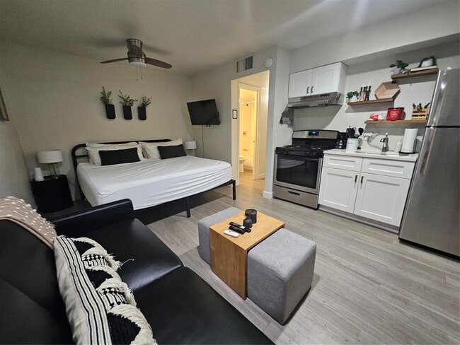 Building Photo - 4501 Speedway