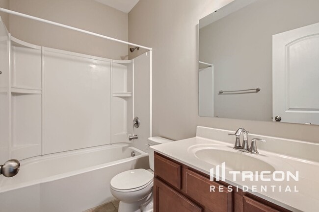 Building Photo - 12553 Druids Glen Dr
