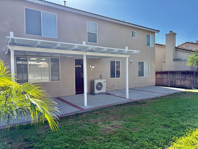 Building Photo - Nice 2 Story Family Home