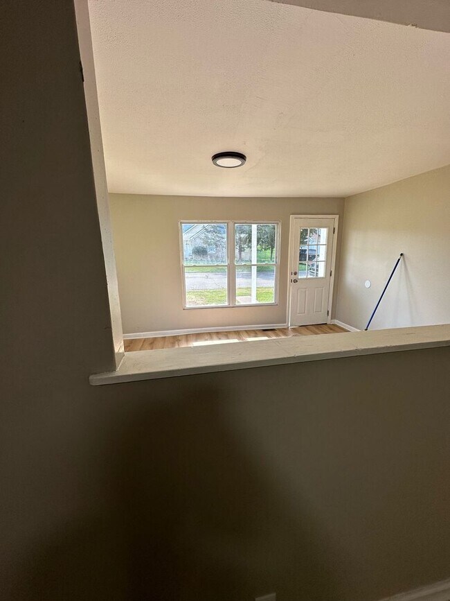 Building Photo - 314-316 Marshall Dr