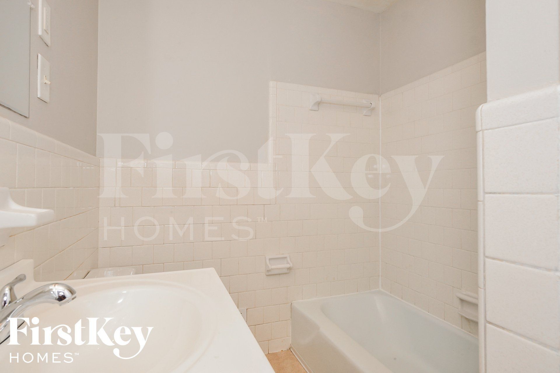 Building Photo - 525 Jefferson Ave