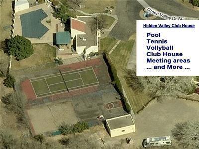 Building Photo - Hidden Valley House in Four Hills