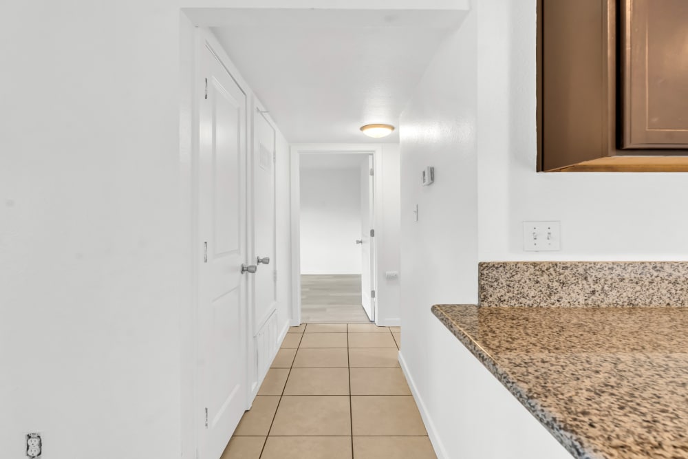 Building Photo - 812 Carro Dr