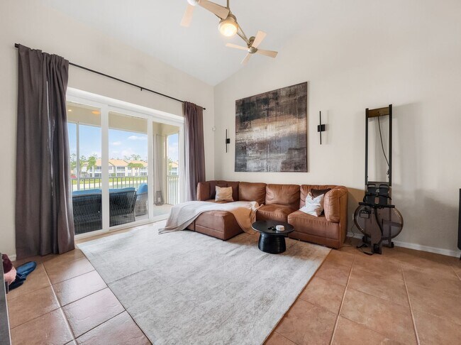 Building Photo - 2 Bed + Flex, 2 Bath Fully Furnished Annual Rental