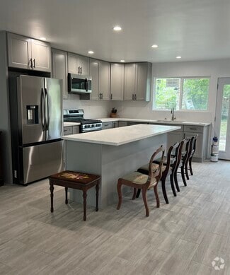 Building Photo - 30872 Janlor Dr
