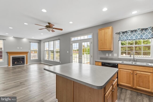 Building Photo - 9343 Morning Walk Dr